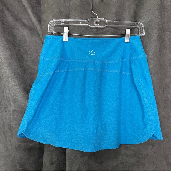 💙 BEYOND YOGA Spacedye Movement Skirt Cali Blue - Bright Summer Skirt! Medium - Picture 11 of 14